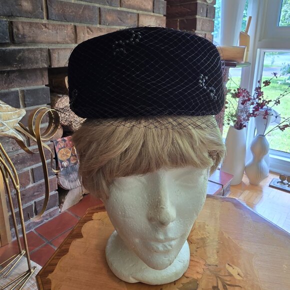 Vintage Black Pillbox Style Hat with Beadwork & Tulle - Picture 2 of 11